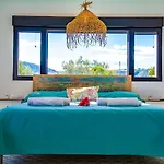 Mediterranean Luxe • 8pax • Pool • Bbq •cozy Villa