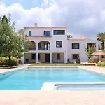 Mediterranean Luxe • 8pax • Pool • Bbq •cozy Villa